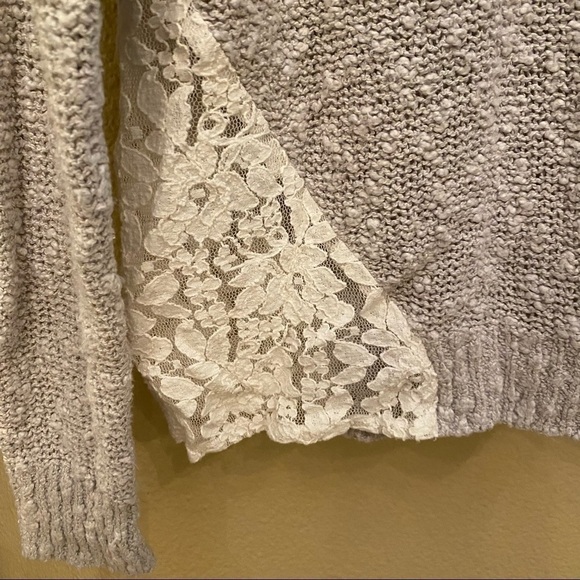 ABERCROMBIE Kids Light Gray Knit Lace Hoodie Sweater Size 15/16 - Picture 4 of 7